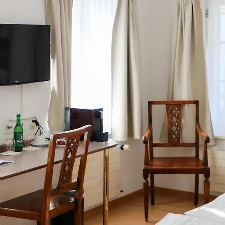 & Restaurant Sternen Bei Bern Otel Koniz